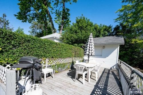 131 Schley St, Outwater NJ  07026-2337 exterior