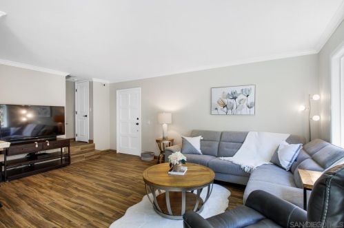 7059 Park Mesa Way, San Diego, CA 92111-5657