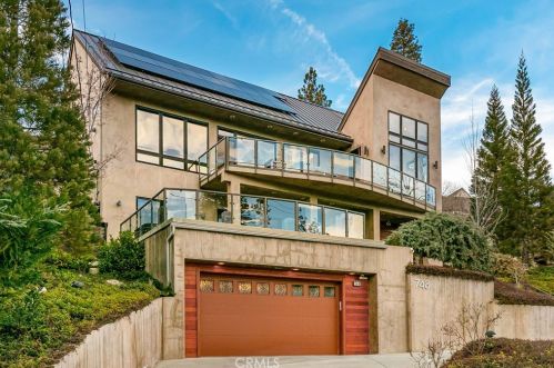 748 Brentwood Dr, Lake Arrowhead, CA