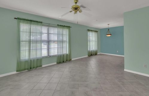1607 Laurel Leaf Ln, Fort Pierce, FL 34950-5254