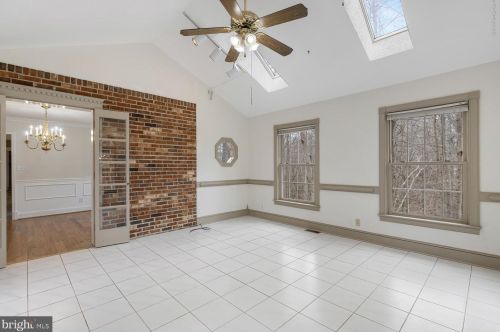 4471 Occoquan Overlook, Woodbridge VA  22192-6107 exterior