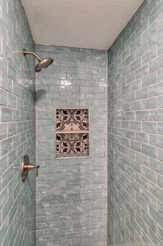 24605 Trevino Dr, Santa Clarita CA  91355-2816 exterior