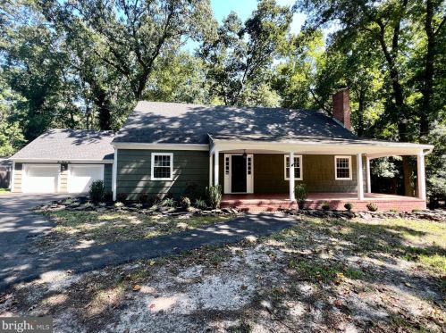 131 Oak Lane Dr, Laurel, DE 19956-1461