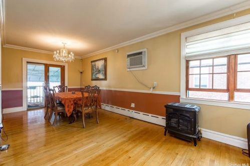 60 Waldo Ave, East Rockaway NY  11518-1422 exterior