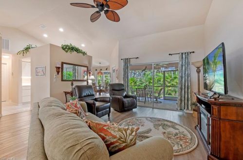 147 Estelle Dr, Naples FL  34112-7059 exterior