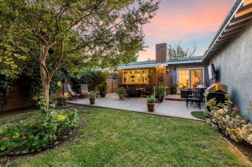 5742 Willis Ave, Van Nuys, CA 91411-3327