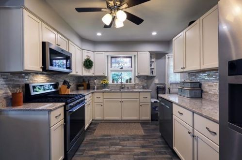 144 Addis Ave, Beaver Falls, PA 15010-1016