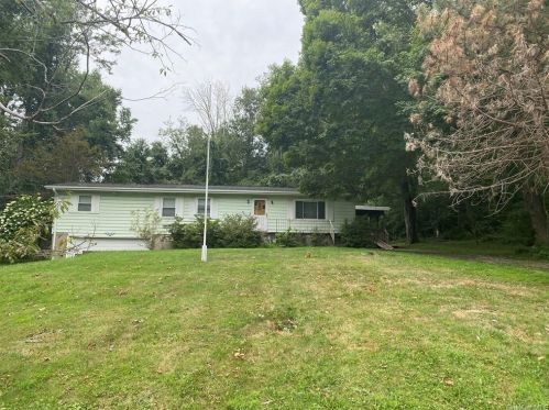 125 Chestnut Ridge Rd, Mahopac, NY 10541-3323