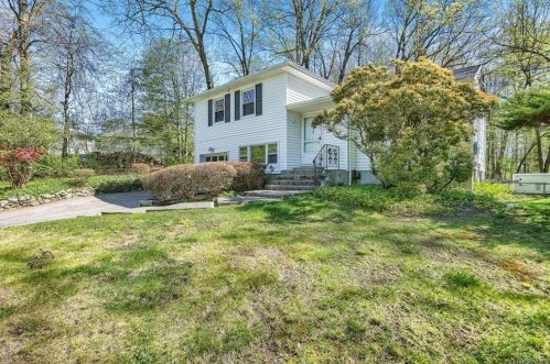 2504 Ridge St, Yorktown Hgts, NY 10598-3807