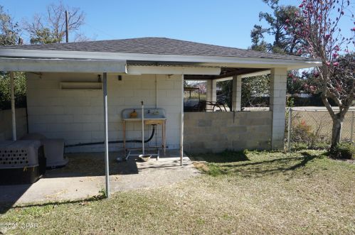 4334 7th Ave, Marianna FL  32446-2037 exterior