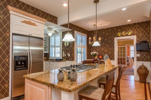 1050 Lake Hollingsworth Dr, Lakeland FL  33803-2267 exterior