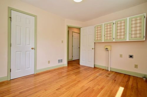 3 Utz Dr, Florence KY  41042-1538 exterior