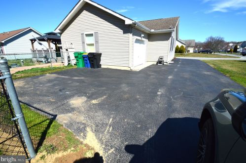 688 Quaker Hl Rd, Magnolia DE  19962-2201 exterior