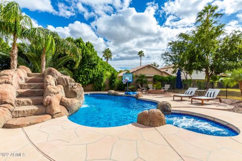 165 Presidio Dr, Gilbert AZ 85233-5299 exterior