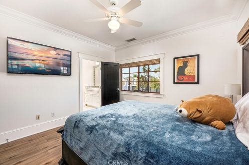 5250 Appian Way, Long Beach CA  90803-1901 exterior