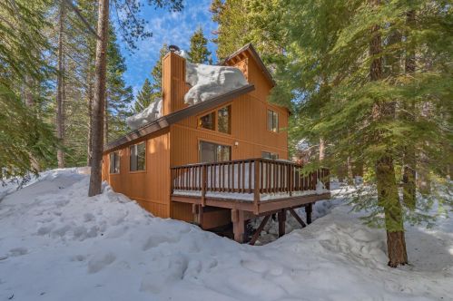 11807 Chalet Rd, Truckee, CA 96161-6772