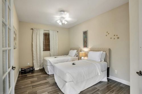 3314 1st Pl, Cape Coral FL  33914-3100 exterior