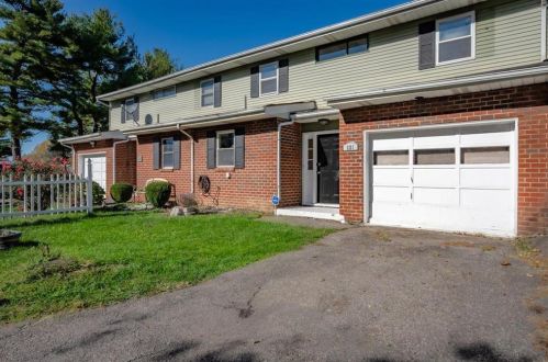 221 Vista Dr, Easton, PA 18042-7218
