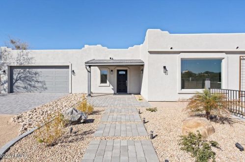 39068 15th Ave, Phoenix, AZ 85086-7226