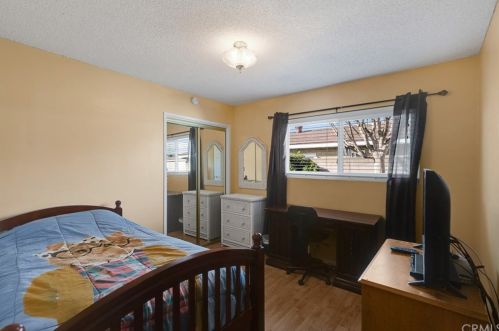 1915 Chateau Ave, Anaheim CA 92804-4409 exterior