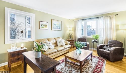 41 Essex Ave, Bernardsville NJ  07924-2239 exterior