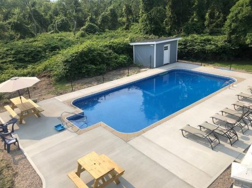 695 Ocean Rd, South Kingstown RI  02882-1374 exterior