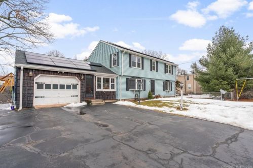 2 Arthur St, North Haven, CT 06473-2654