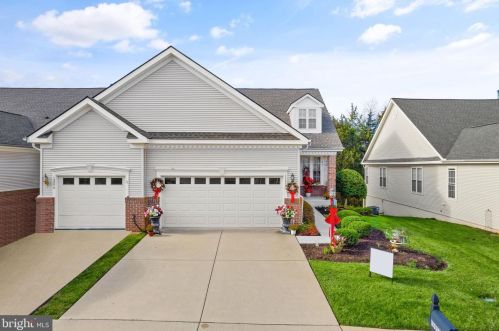 13977 Chelmsford Dr, Gainesville, VA 20155-3112