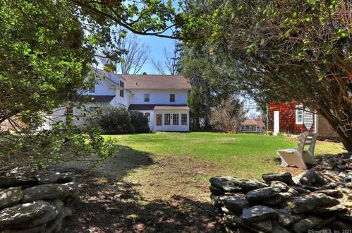 354 Moose Hill Rd, Upper Stepney CT  06468-2404 exterior