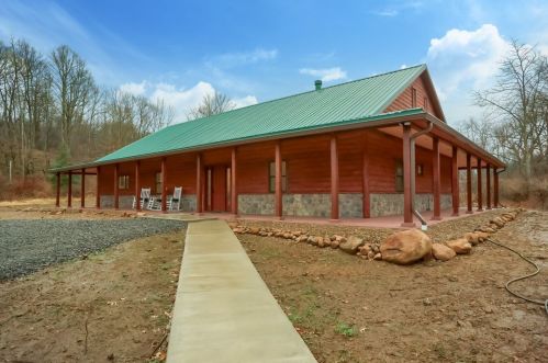 3778 Frew Mill Rd, New Castle PA  16101-8112 exterior