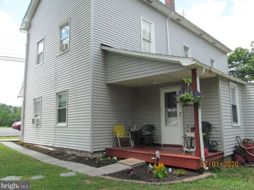 2029 Swamp Pike, Gilbertsville PA  19525-9725 exterior