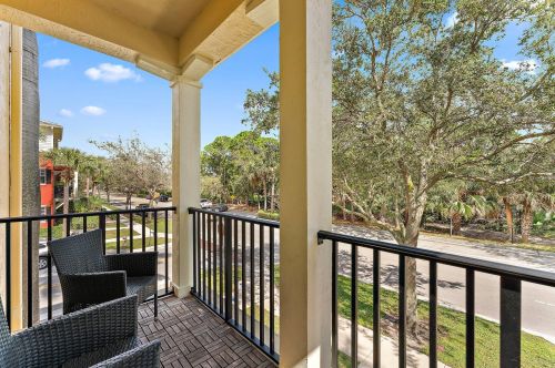 290 Quarry Knoll Way, Jupiter FL  33458-2888 exterior