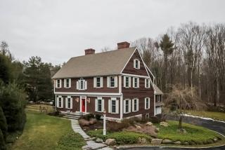 95 Cascade Rd, Stamford, CT 06903-4226
