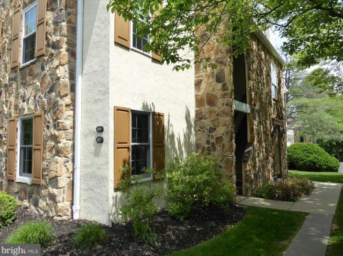 188 Valley Stream Ln, Wayne, PA