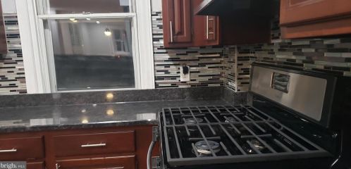 850 Longshore Ave, Philadelphia PA  19111-4423 exterior