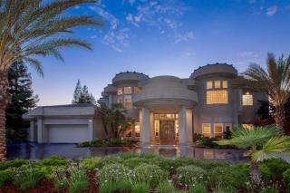250 Bluff Ave, Fresno CA  93711-6930 exterior