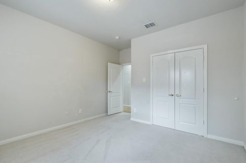 2509 Stillwater Ct, Lewisville TX  75022-8039 exterior