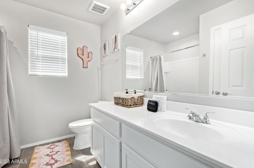 4009 79th Dr, Phoenix AZ  85043-3502 exterior