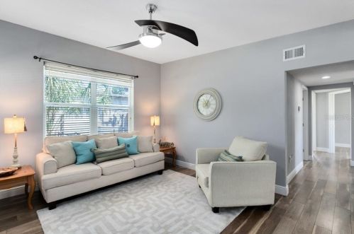 607 Romano Ave, Orlando, FL 32807-1619