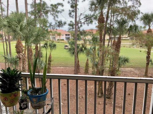 3950 Loblolly Bay Dr, Naples FL  34114-3511 exterior