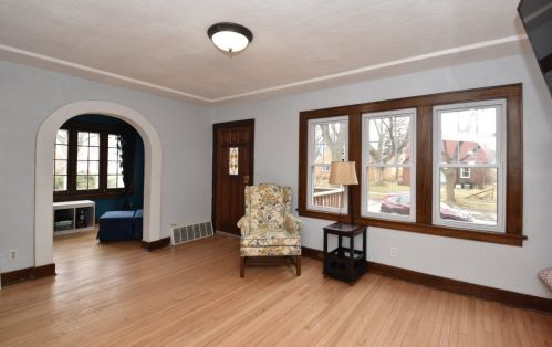 2752 81, Milwaukee WI 53222-3809 exterior