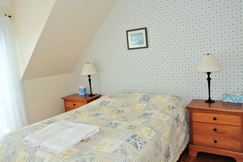 16 Brant Rock Rd, Mashpee MA 02649-4761 exterior