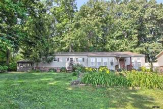 70 Kennick Dr, Bittersville, PA 17366-9114