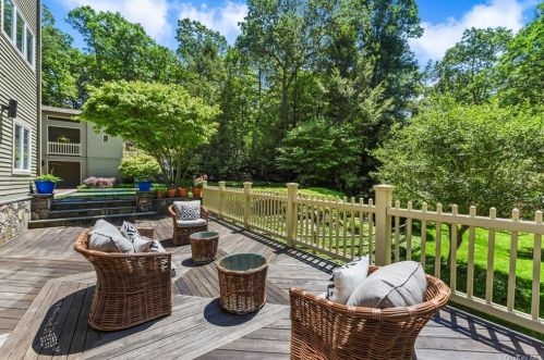 260 Trinity Pass Rd, Scotts Corners, NY 10576-1711