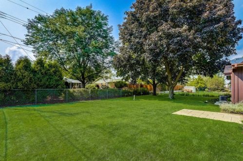 5237 20th St, Milwaukee WI 53233-2548 exterior