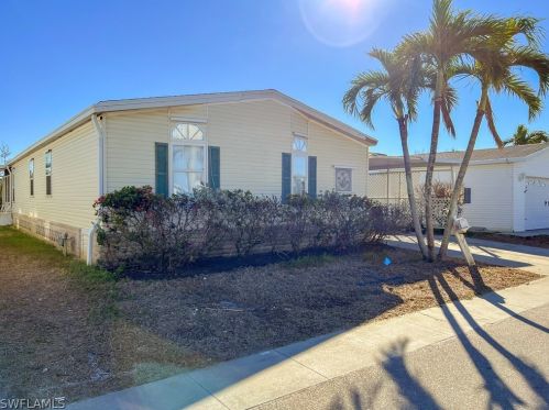 17611 Canal Cove Ct, Fort Myers Beach, FL 33931-7114