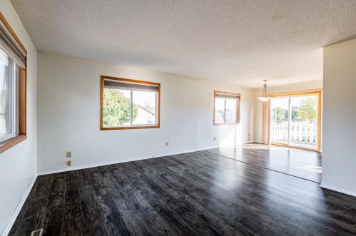 904 Winchester Ln, Holmen WI  54636-8713 exterior