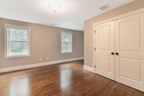 5 Rolling Ln, Natick MA  01760-2949 exterior