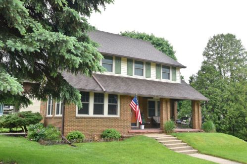 528 Maple St, West Bend, WI 53095-3922
