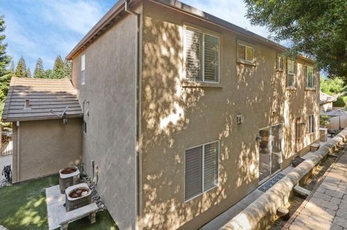 1238 River Pointe Dr, Lodi CA  95240-0564 exterior